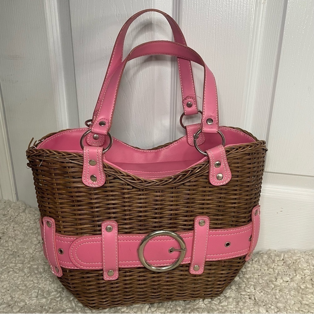 Vintage Y2K Wicker Basket with Pink Detailing Purse Bag